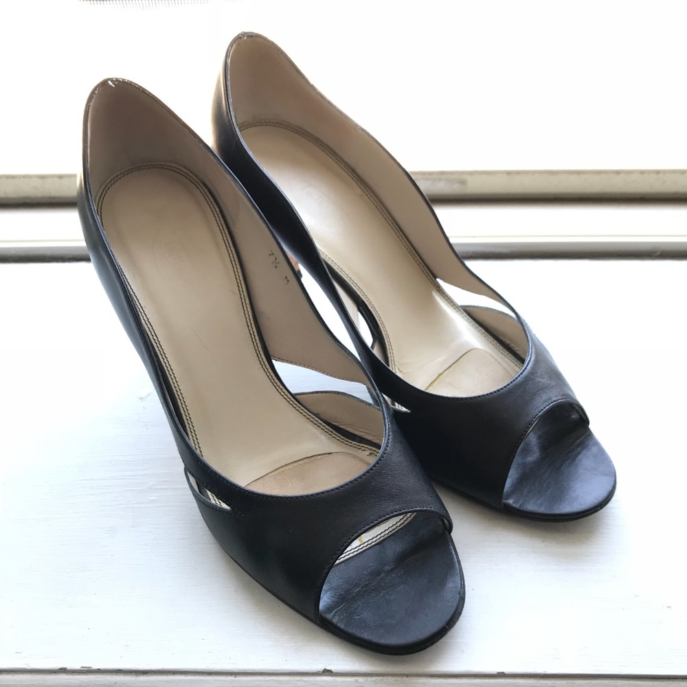 Talbots black Cagney heels